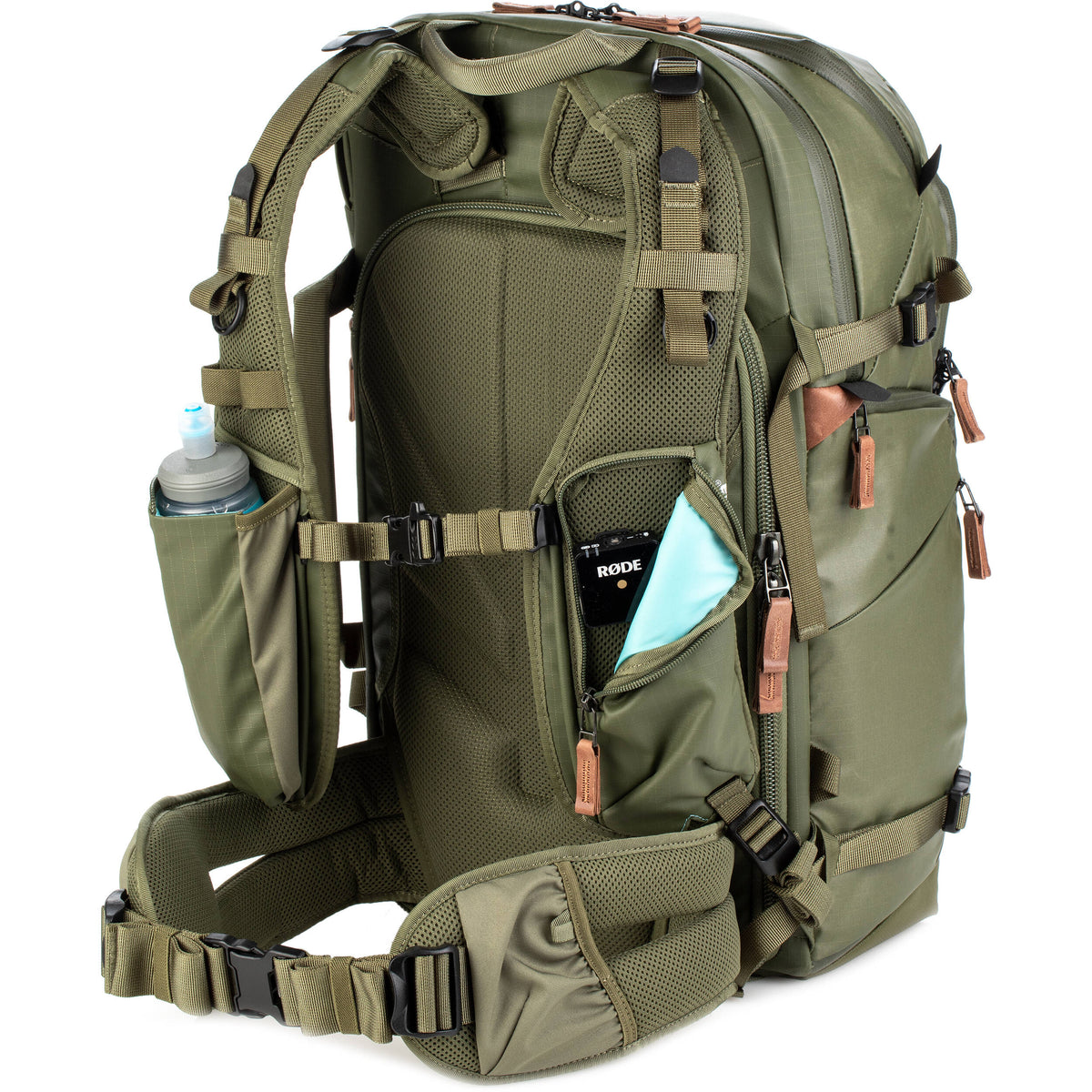 Mochila Shimoda Designs Explore v2 30 Photo Starter Kit (Army Verde, 30L) - vista trasera