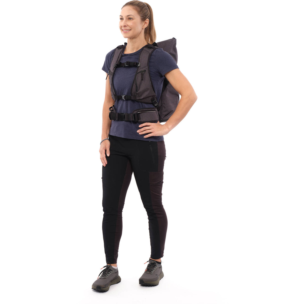 Mochila Shimoda Designs Side Lite 22 Women's Starter Kit (Negro/Blanco) - contenido de la caja