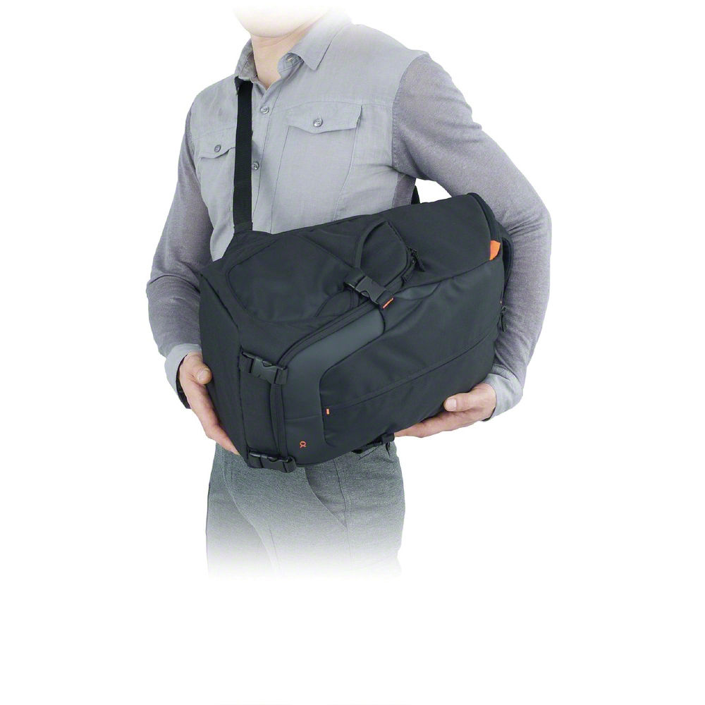 Mochila Sony LCS-BP2 (Negro) - en uso