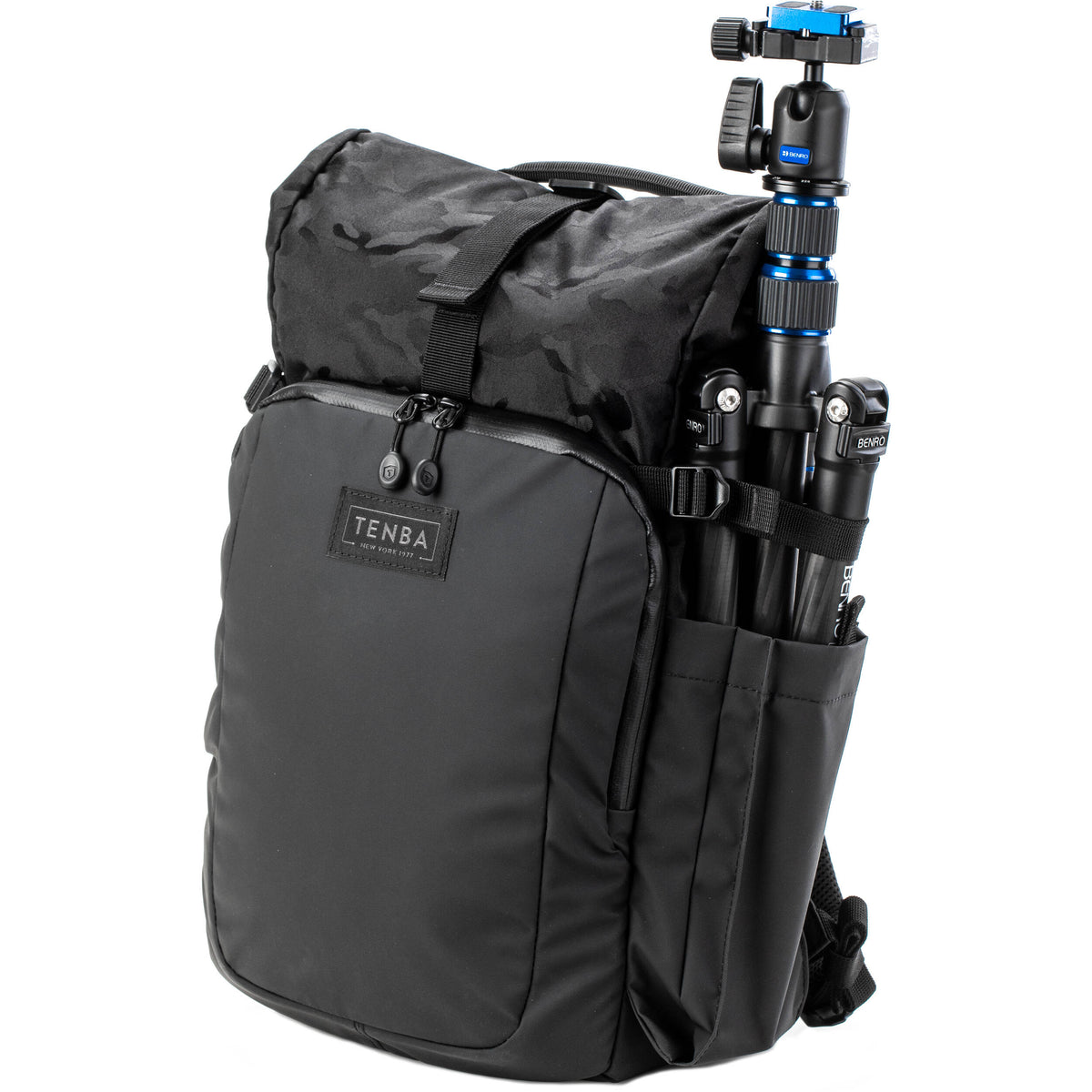 Mochila Tenba Fulton v2 14L Photo (Negro/Negro Camo) - en uso