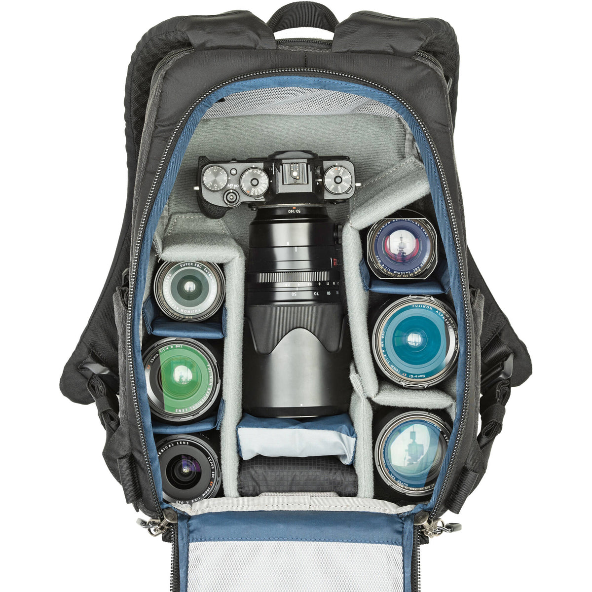 Mochila Think Tank Photo BackStory 13 - puertos y conexiones