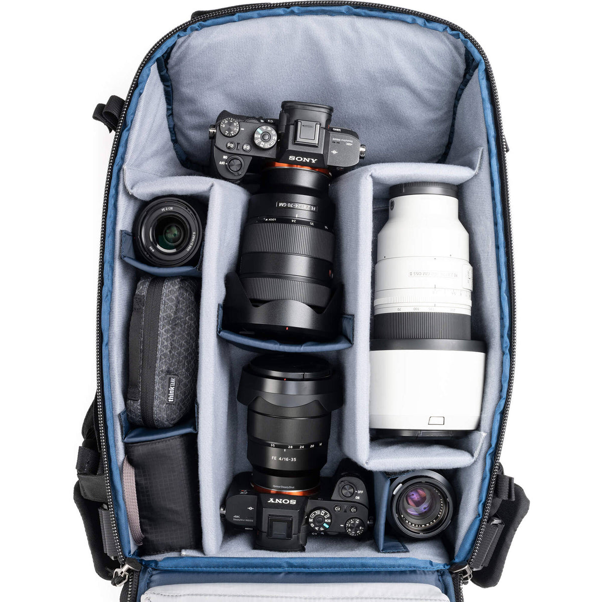Mochila Think Tank Photo DarkLight (Montane Verde, 20L) - puertos y conexiones