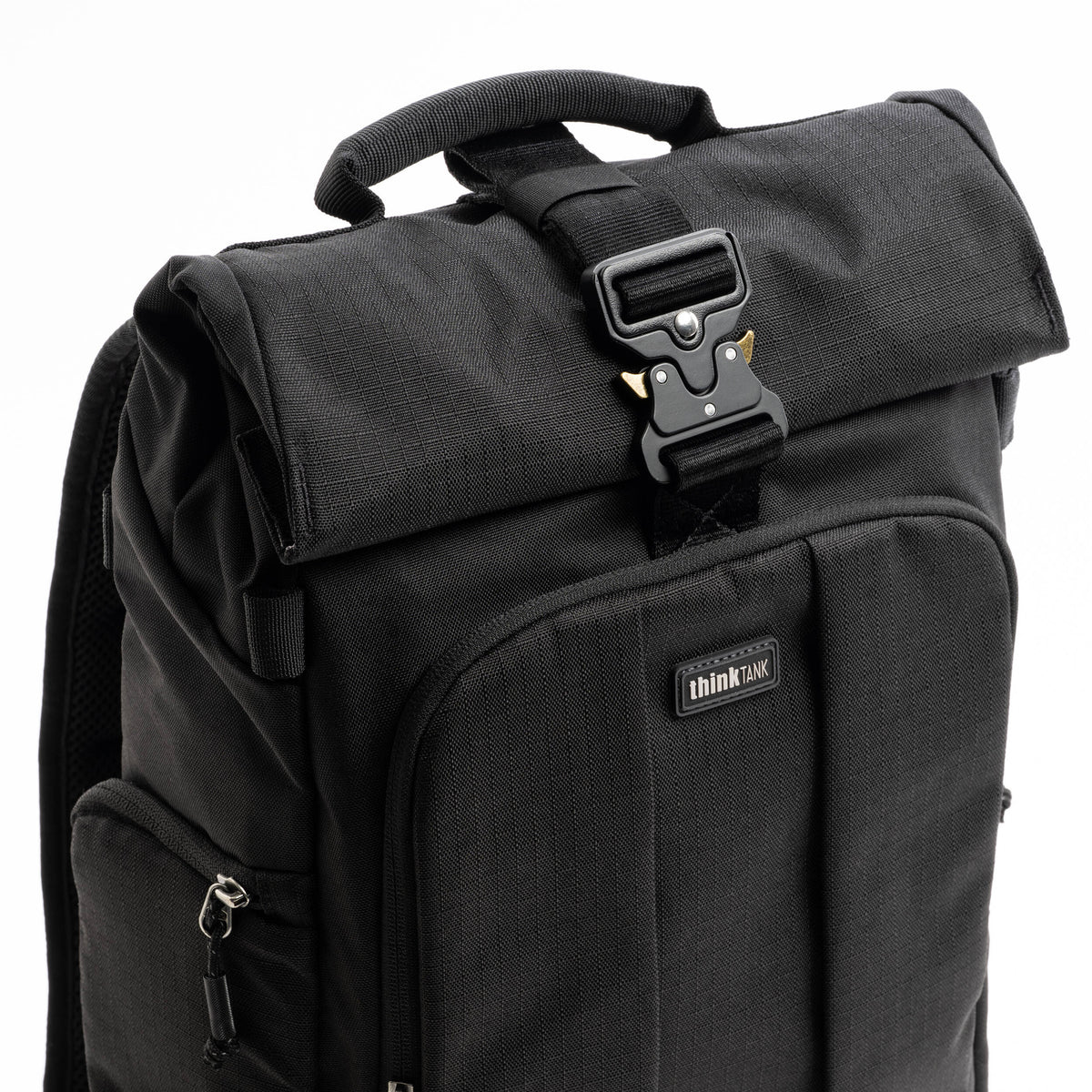 Mochila Think Tank Photo FocusPoint Rolltop (Asphalt Negro, 30 L) - puertos y conexiones