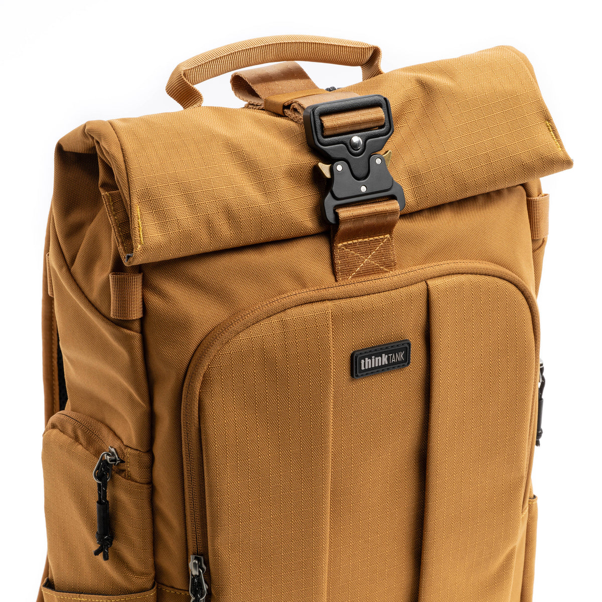 Mochila Think Tank Photo FocusPoint Rolltop (Golden Hour, 22 L) - puertos y conexiones