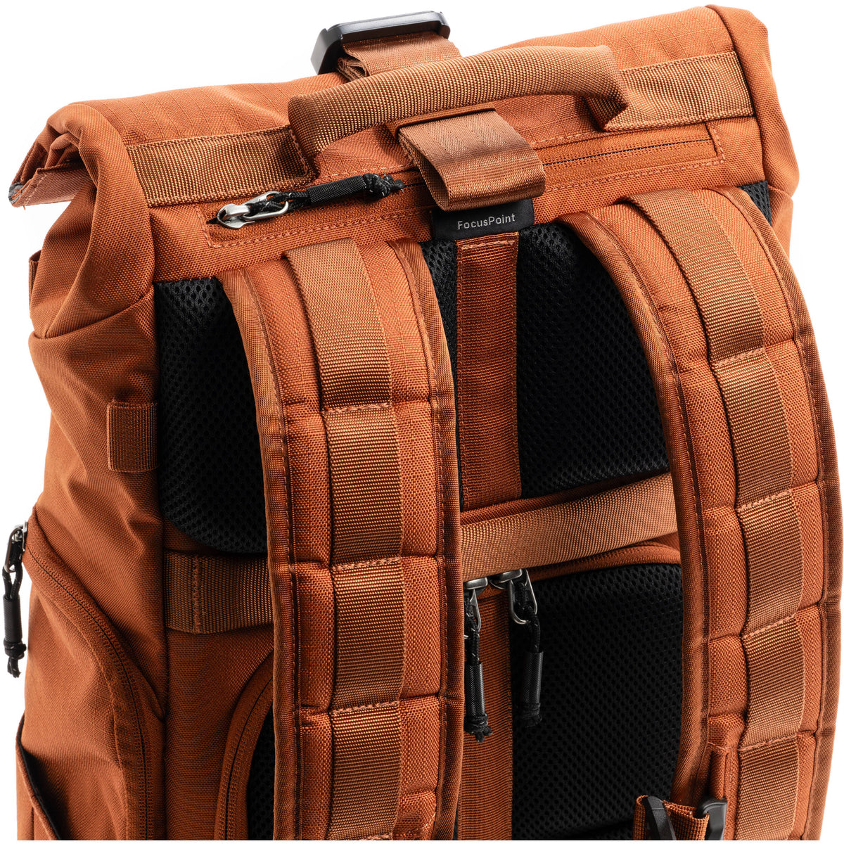 Mochila Think Tank Photo FocusPoint Rolltop (Urban Rust, 22 L) - en uso