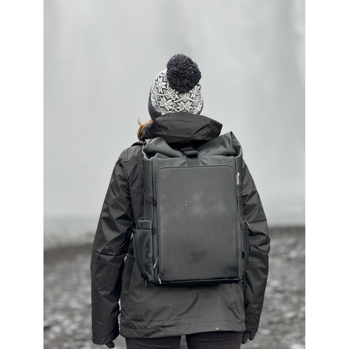 Mochila Torvol Neo (Negro, 20L) - contenido de la caja