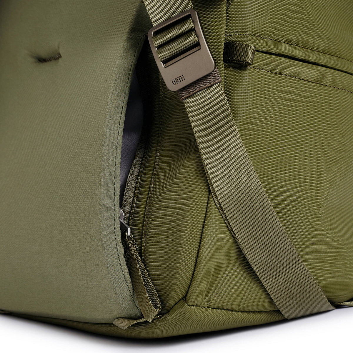 Mochila Urth Arkose con inserto (Verde, 20L) - contenido de la caja