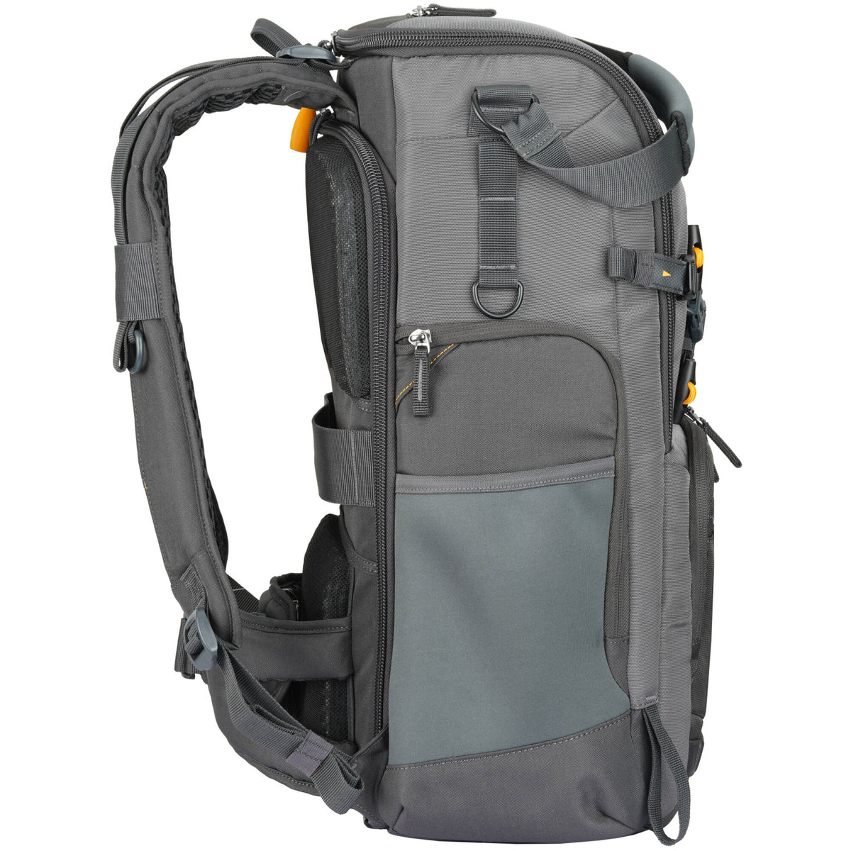 Mochila Vanguard Alta Sky 62 (Gris Oscuro, 24.6L) - en uso