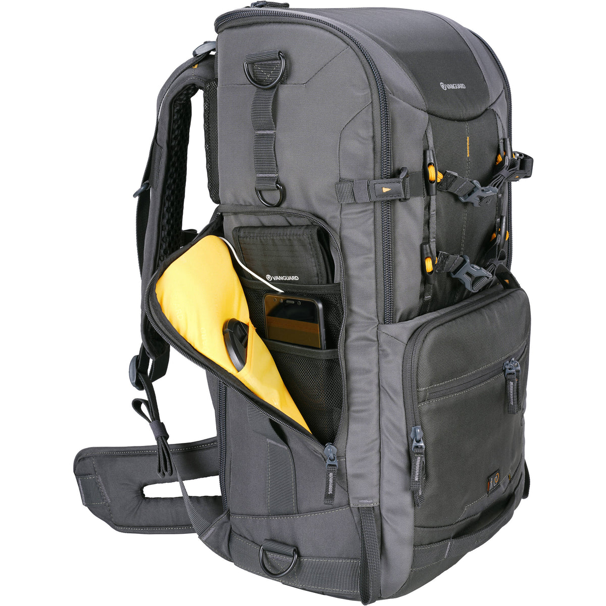Mochila Vanguard Alta Sky 68 (Dark Gris) - en uso
