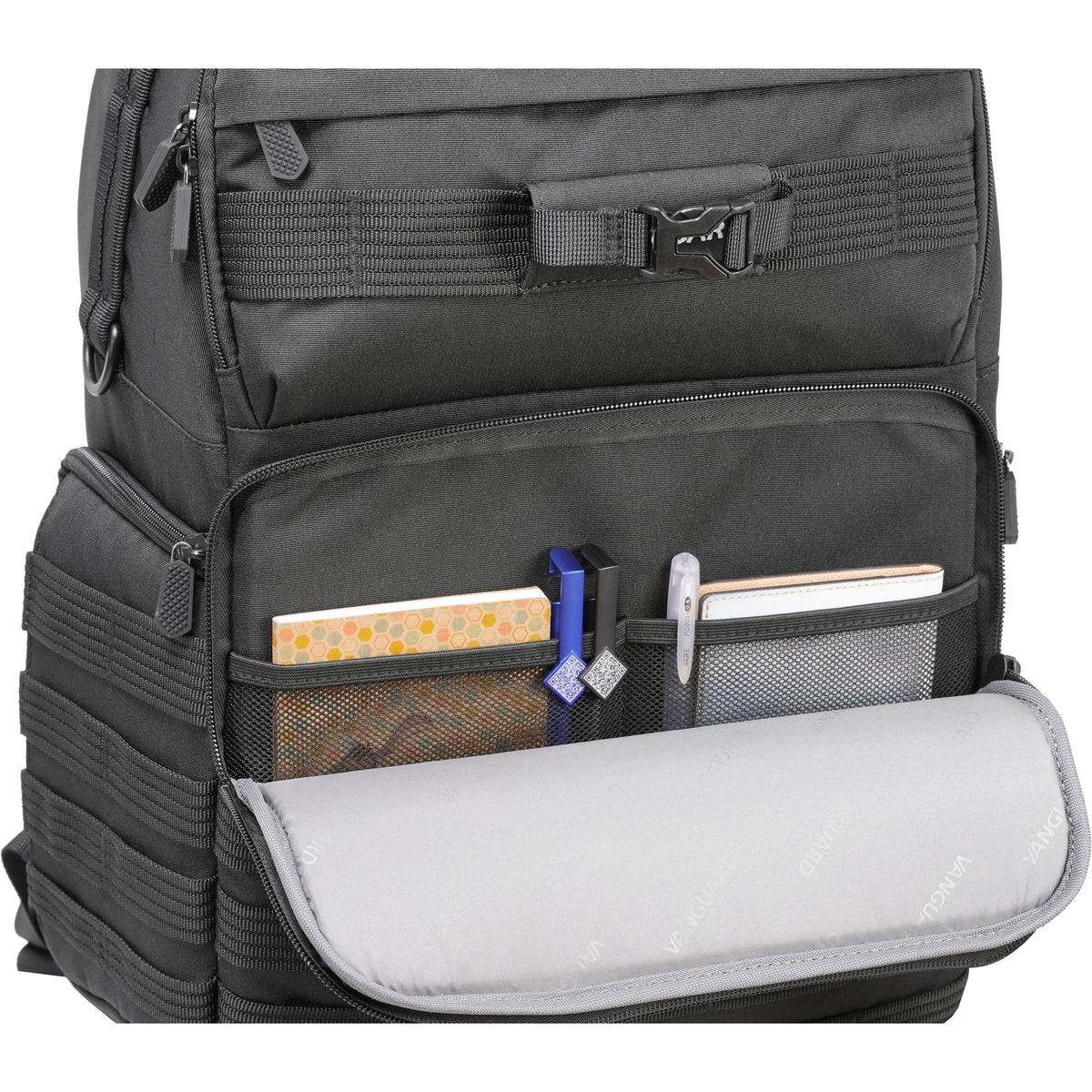 Mochila Vanguard VEO RANGE T45M (Negro) - puertos y conexiones