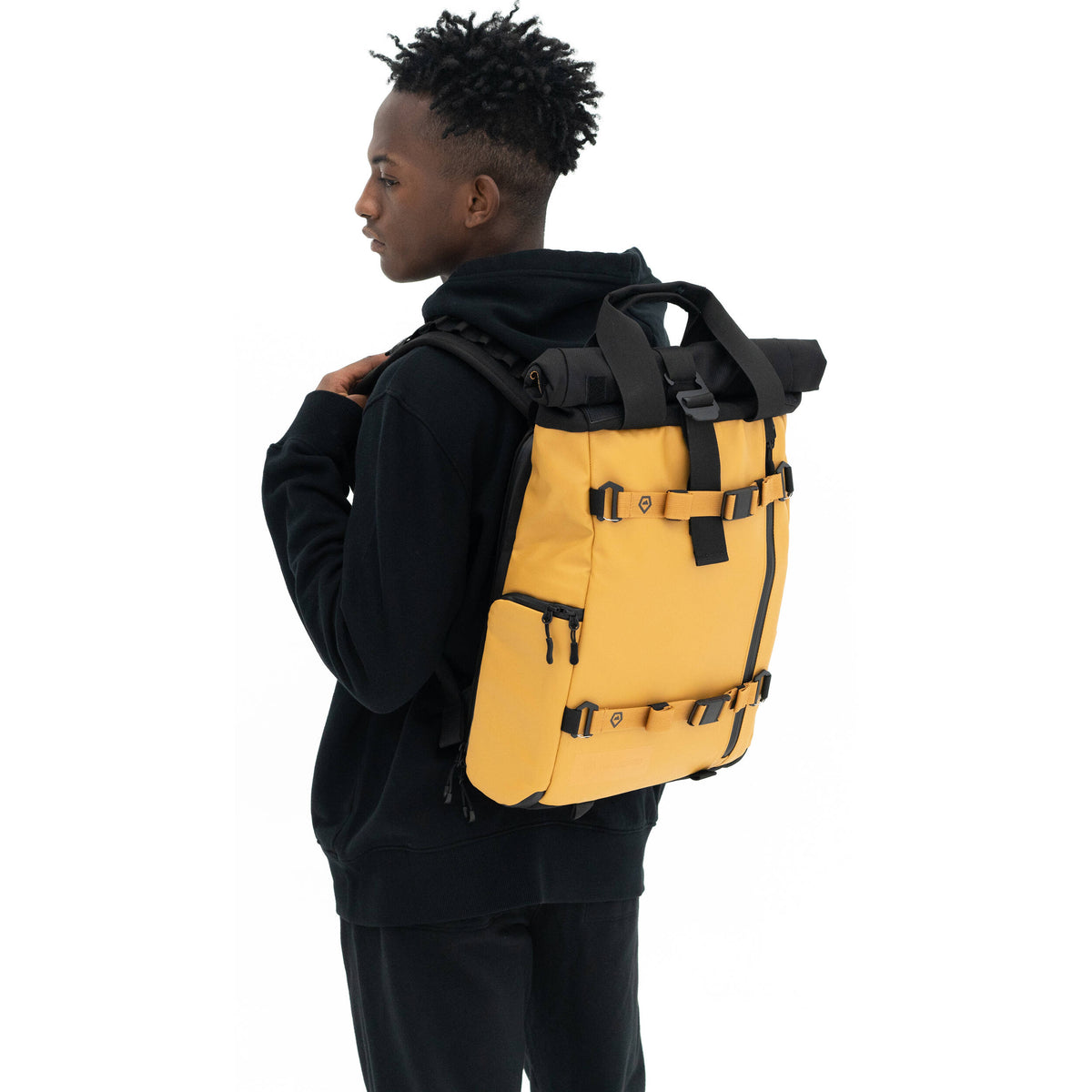 Mochila WANDRD PRVKE Lite V3 (Dallol Amarillo, 15L) - detalle