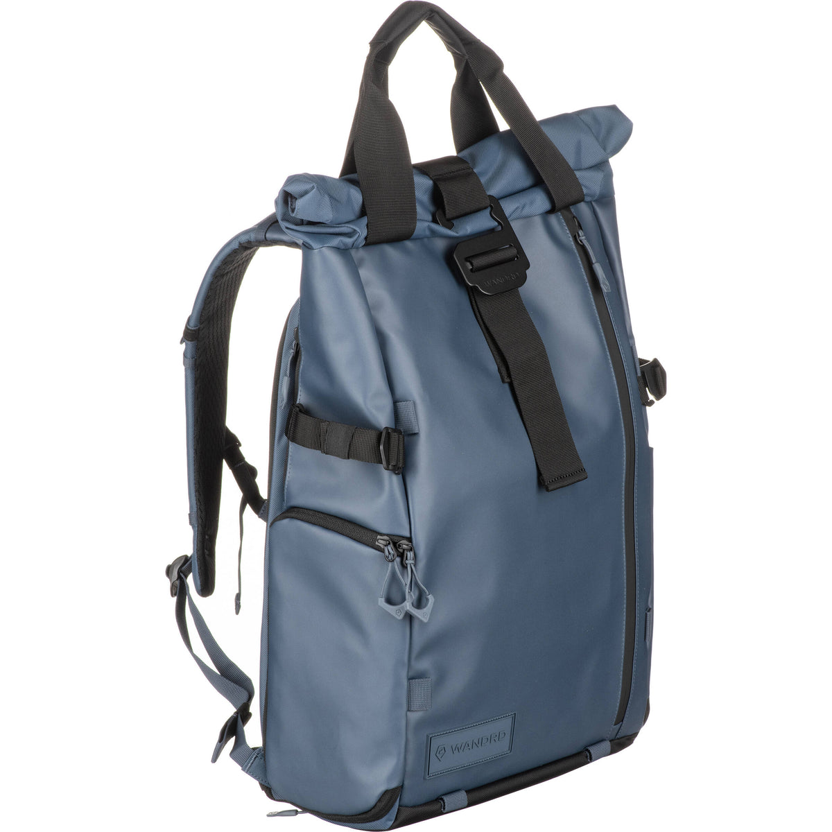 Mochila WANDRD PRVKE V4 Photo Bundle (Aegean Azul, 31L) - en uso