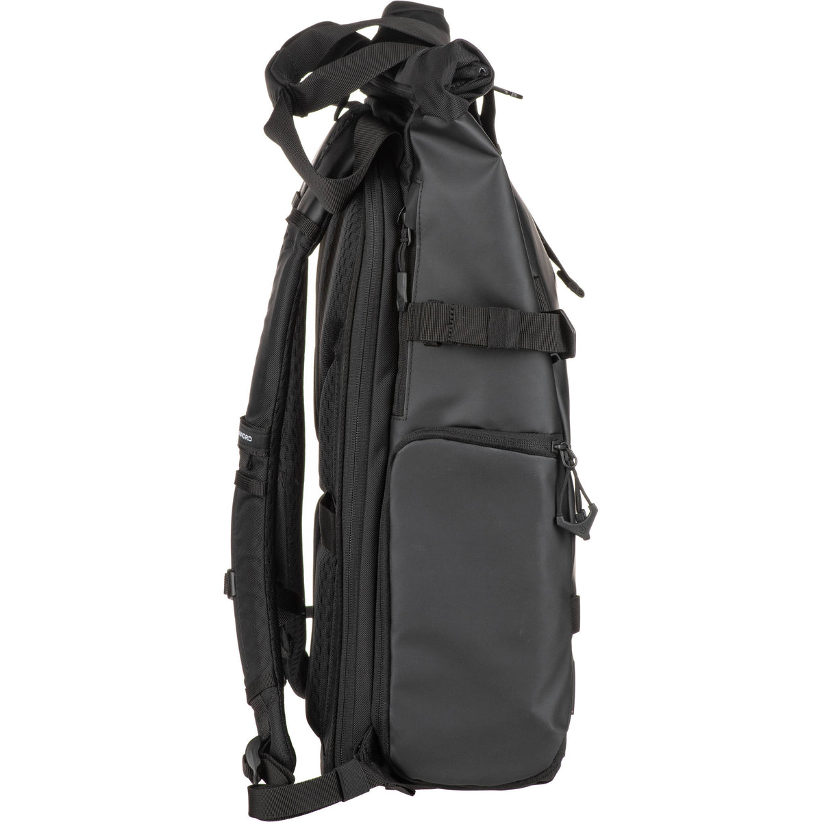 Mochila WANDRD PRVKE V4 Photo Bundle (Negro, 31L) - puertos y conexiones