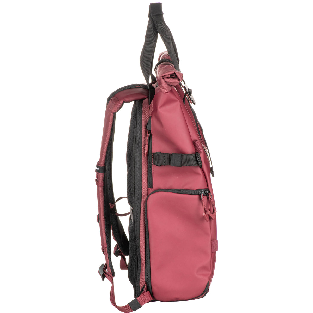 Mochila WANDRD PRVKE V4 (Rhone Burgundy, 31L) - puertos y conexiones