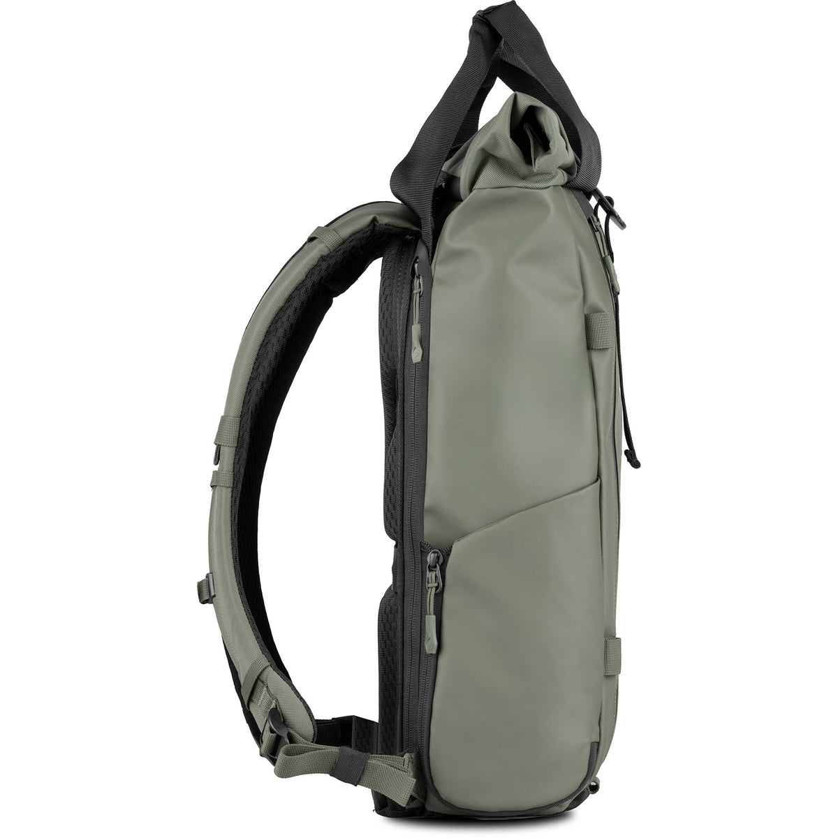 Mochila WANDRD PRVKE (Wasatch Verde, 15L) - puertos y conexiones