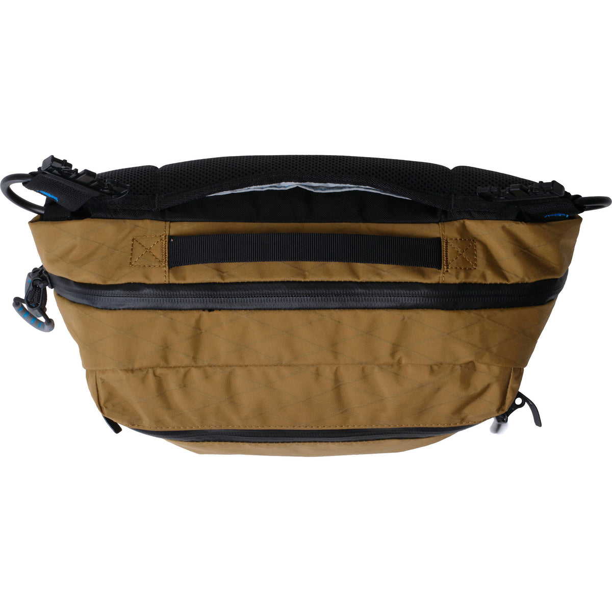 Sling Gura Gear Kiboko City con inserto para cámara (Sahara, 6L) - puertos y conexiones