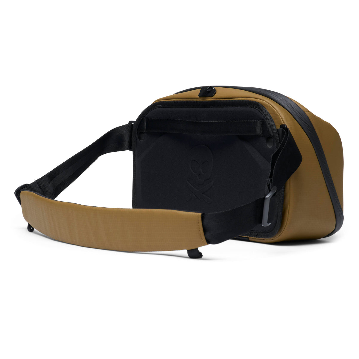 Sling Nomatic McKinnon (Coyote, 8L) - puertos y conexiones