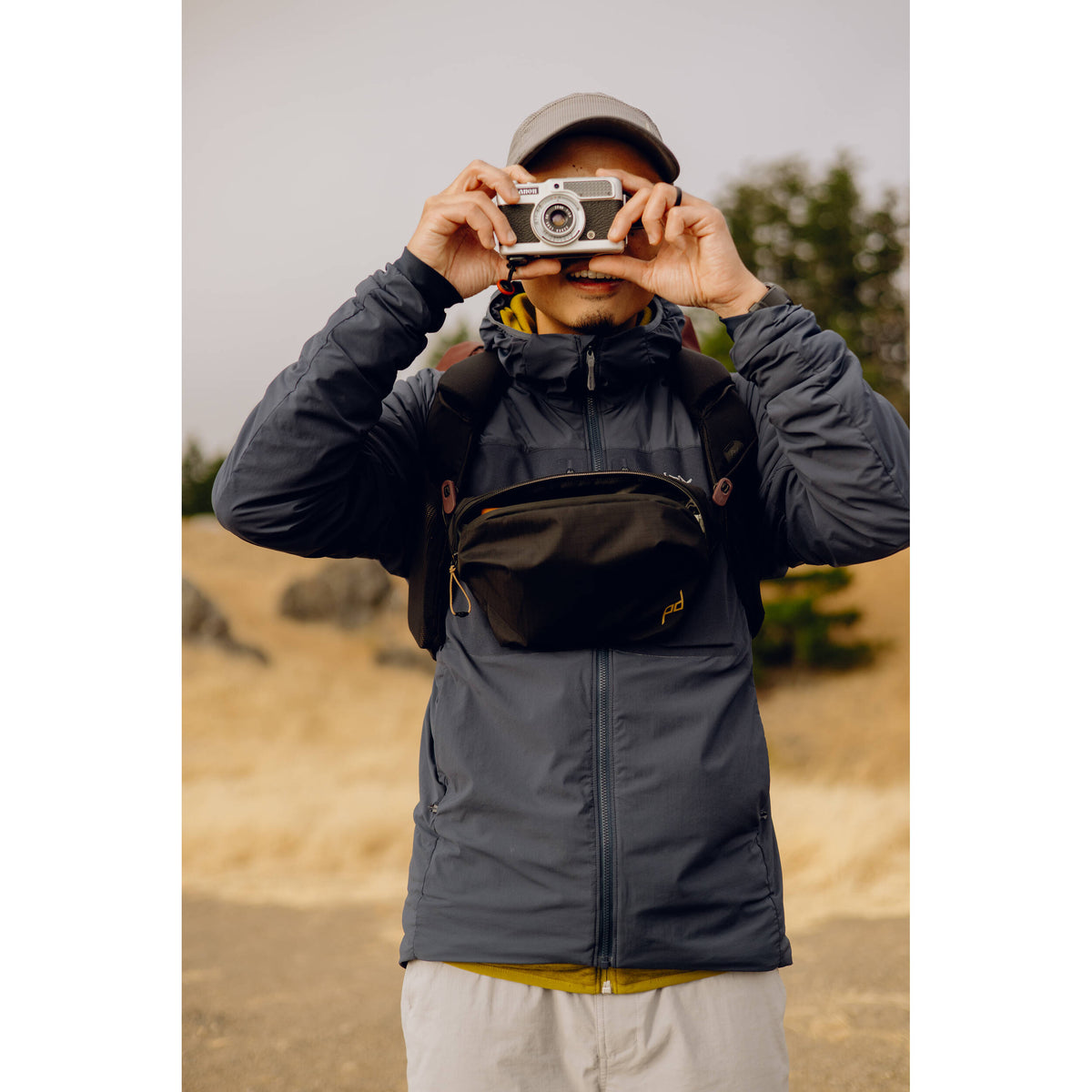 Sling Peak Design Outdoor (Eclipse, 2L) - contenido de la caja