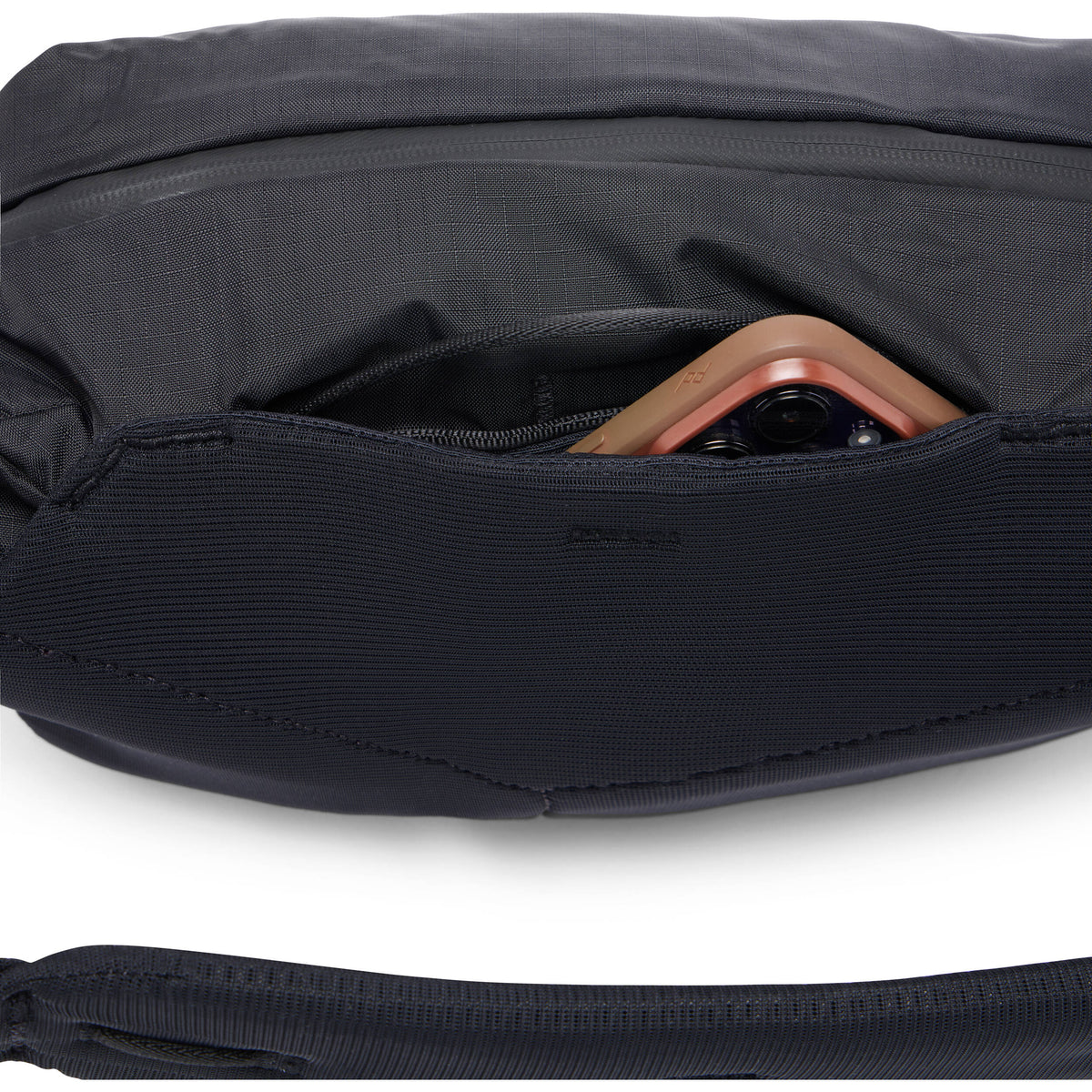 Sling Peak Design Outdoor (Negro, 7L) - puertos y conexiones