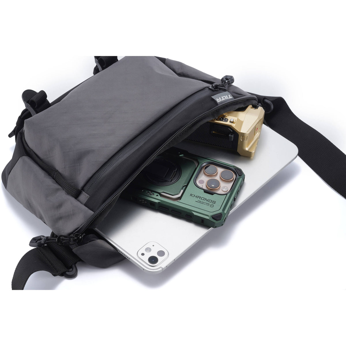 Sling Tilta Carrying Pouch para Khronos Ecosystem (Gris, 5L) - puertos y conexiones