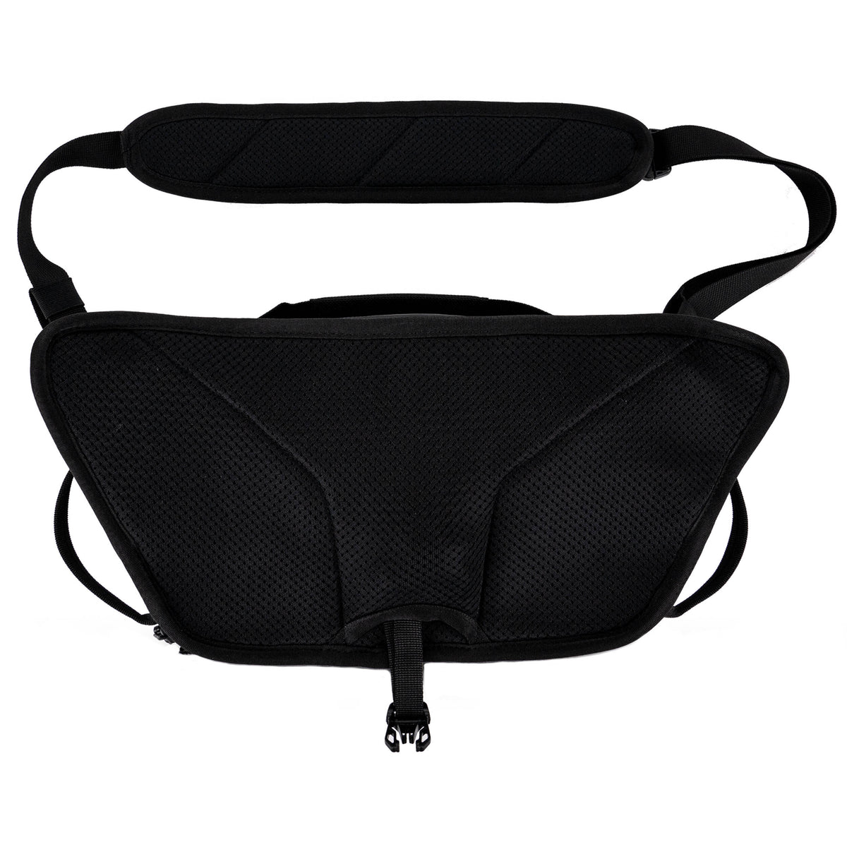 Sling WANDRD ROGUE V1 (Negro, 6L) - puertos y conexiones