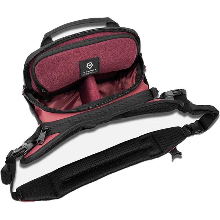 Sling WANDRD ROGUE V2 (Rhone Burgundy, 4L) - vista frontal