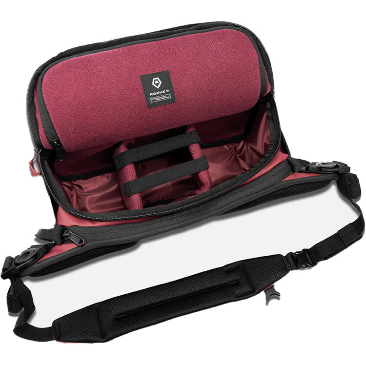 Sling WANDRD ROGUE V2 (Rhone Burgundy, 9L) - vista frontal