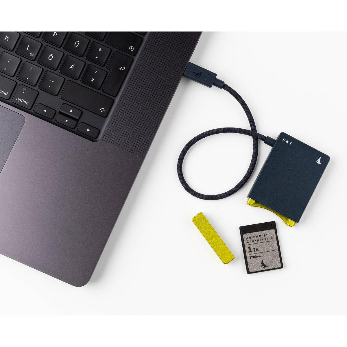 Tarjeta CFexpress Type B Angelbird 1TB AV PRO SE CFexpress v4 Type B - vista lateral