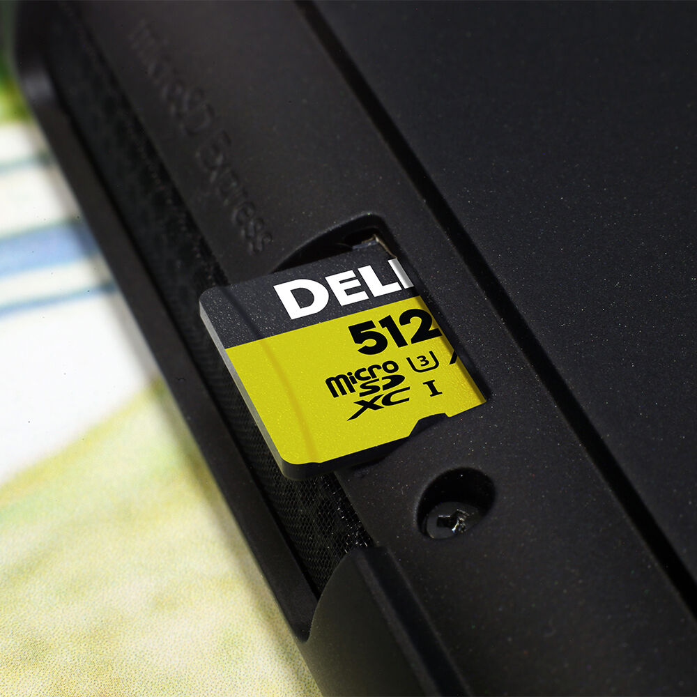 Tarjeta Delkin Devices 512GB microSD Express con SD Adapter - vista lateral
