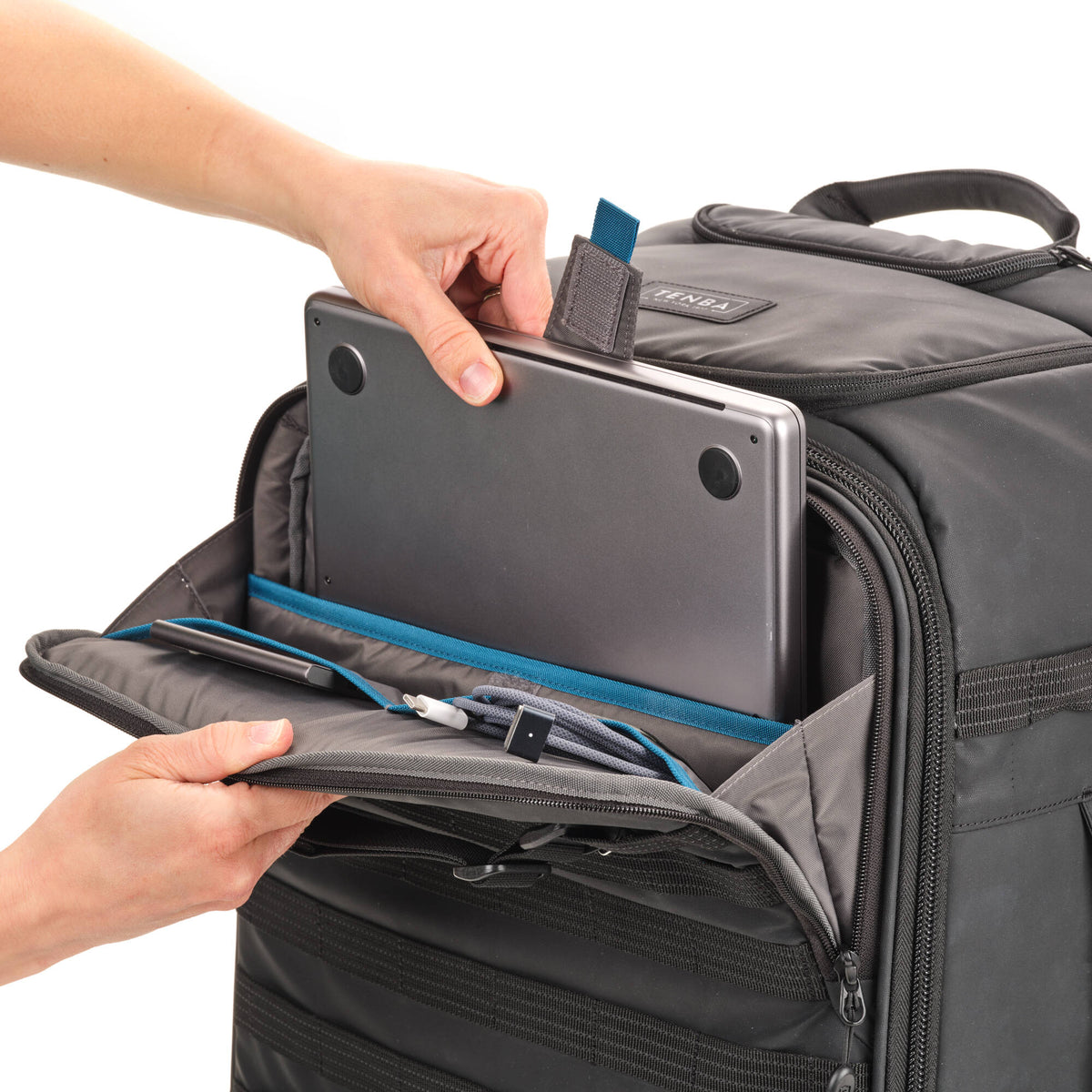 Valija con ruedas Tenba Axis V2 Spinner Backpack (Negro, 28L) - detalle