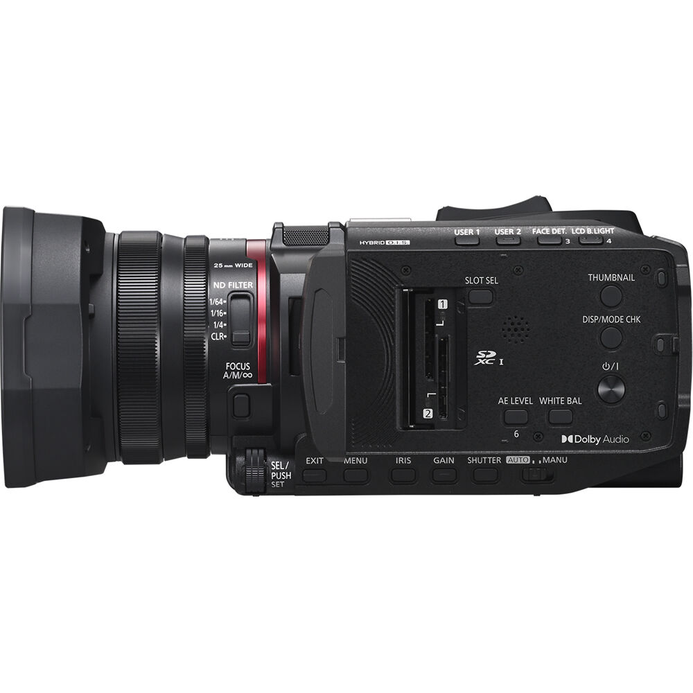 Videocámara Panasonic HC-X1200 UHD 4K HDMI con 24x Zoom - en uso