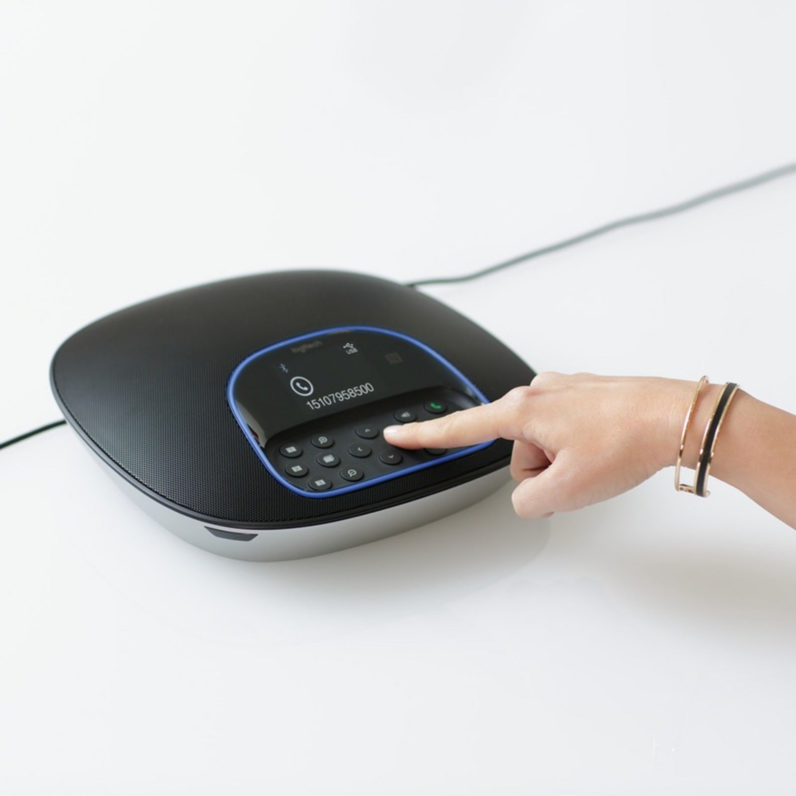 Videoconferencia Logitech GROUP + Expansion Mics for Mid to Large-Sized Meeting Rooms - vista 5